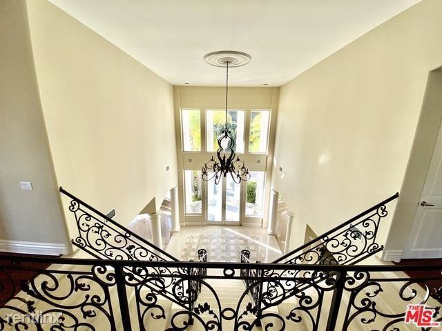 24921 Palmilla Dr - Photo 2 of 9