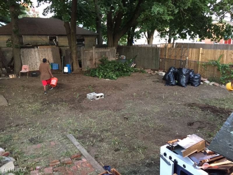 92 Burnside St - Photo 3 of 26