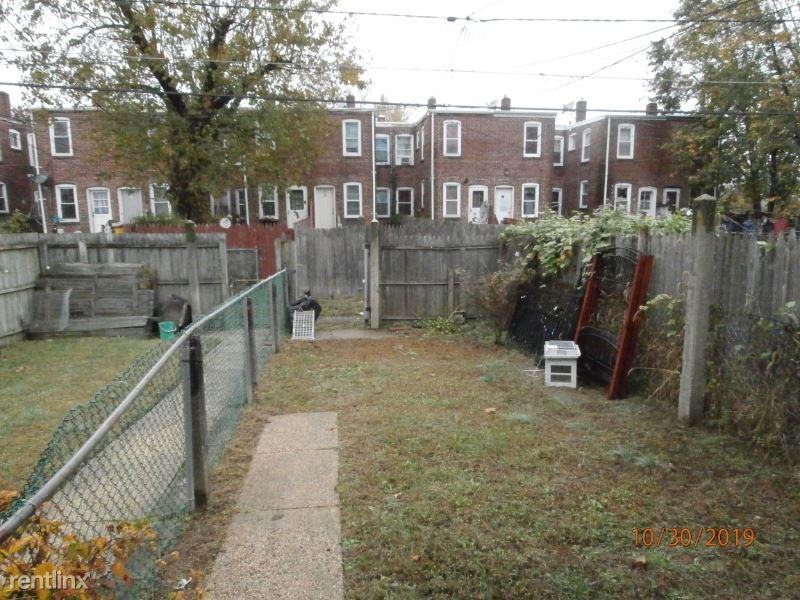 72 Amboy Ave. - Photo 2 of 10