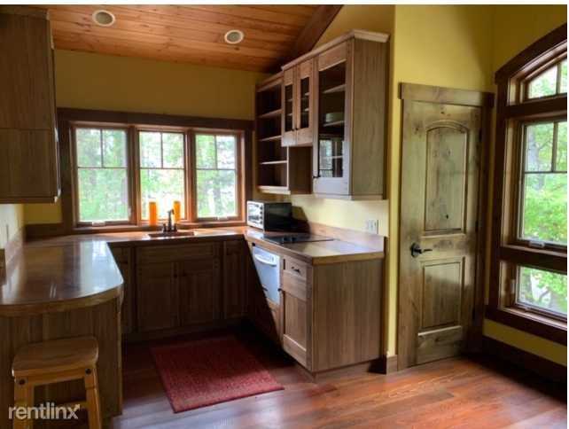 230 Luge Ln - Photo 2 of 10