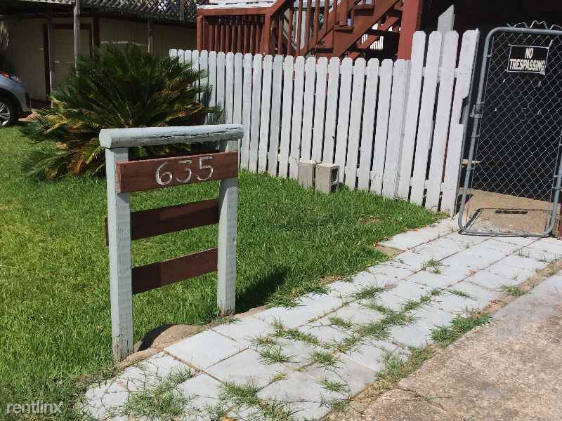 635 10th Street - Photo 2 of 20