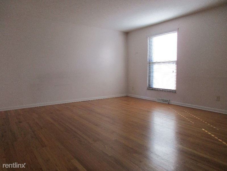 1844 Willoway Circle S - Photo 2 of 6