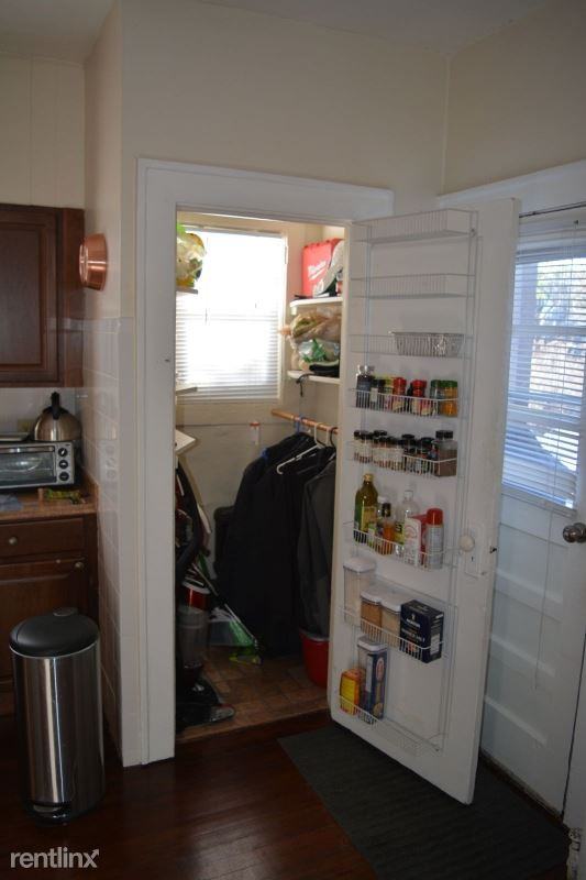 10 Baylis Ct - Photo 3 of 9
