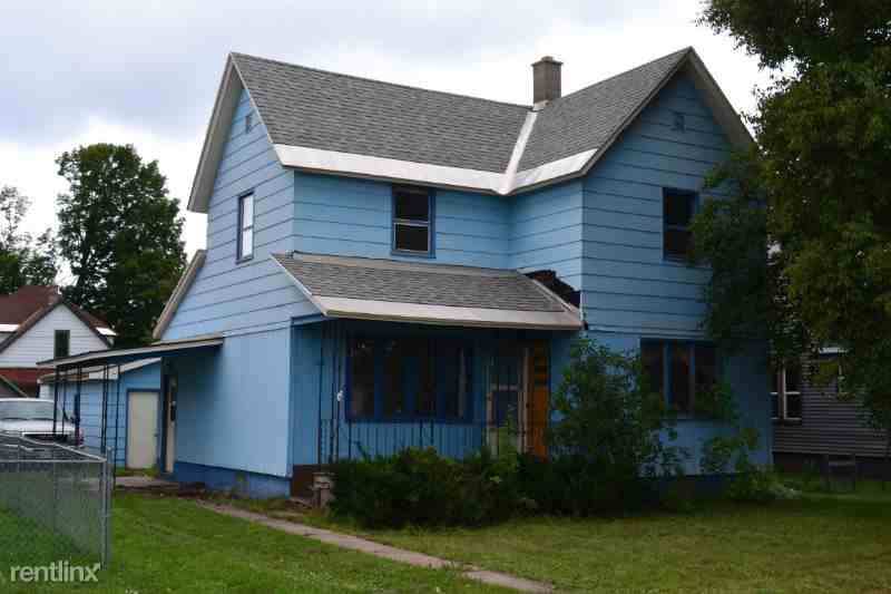 108 Sterling St - Photo 2 of 17