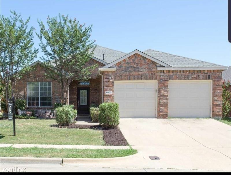 10702 Gleneagles Ln. - Photo 2 of 14