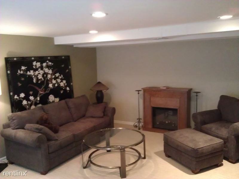 3320 California St - Photo 2 of 4