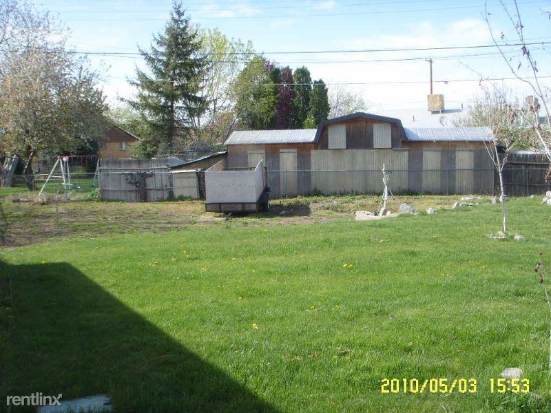 4861 S 2400 W Downstairs - Photo 3 of 9