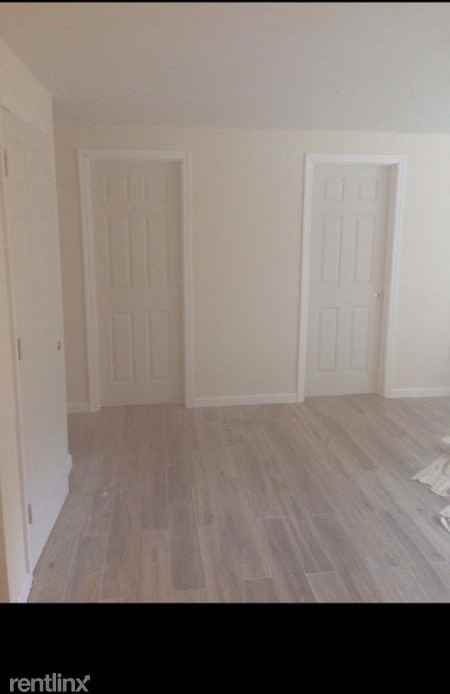 467 Allen Street - Photo 2 of 12