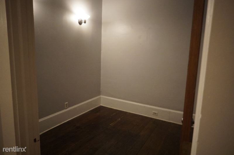 802 Ellis St B - Photo 2 of 12