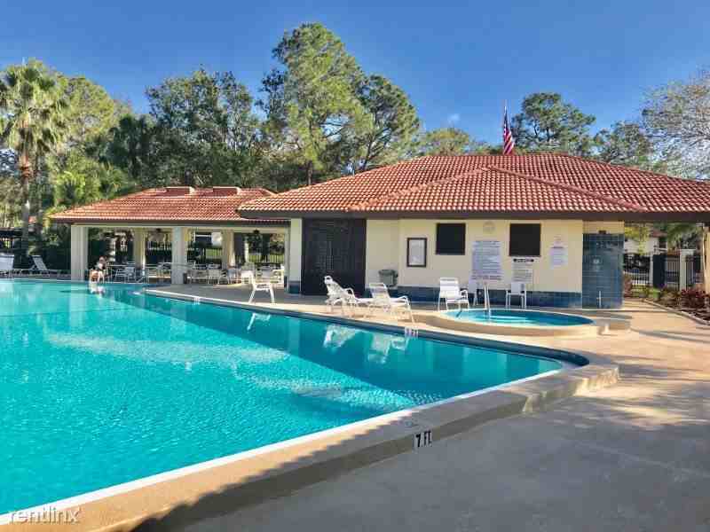 313 Hammock Pine Blvd - Photo 3 of 16