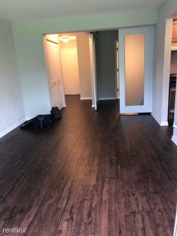 17W726 17w726 Butterfield Rd. #115 - Photo 2 of 8