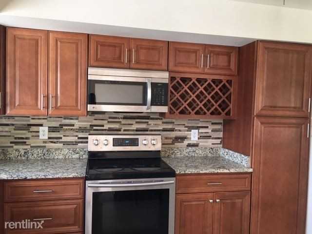 1968 Deer Park Rd - Photo 3 of 15