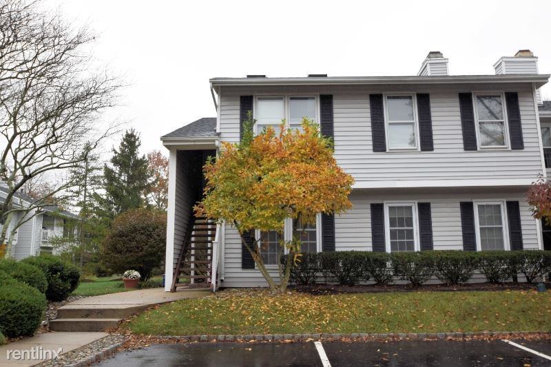 102 Huckleberry Ct 102 - Photo 2 of 15