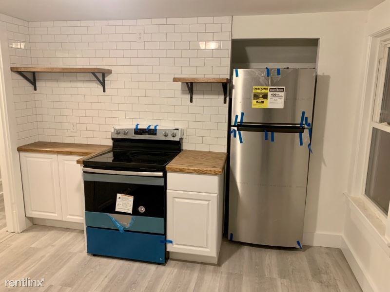 86 Portland St 3 - Photo 2 of 8