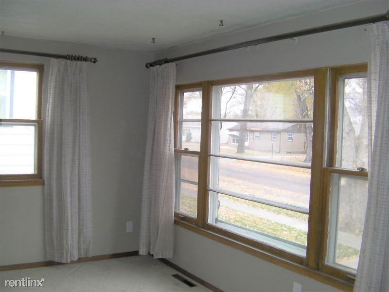 805 N Williams Ave - Photo 2 of 8