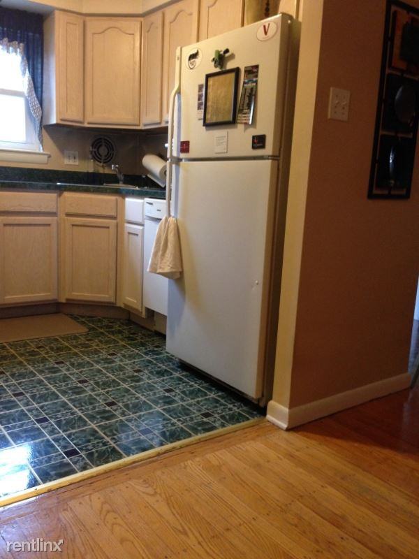 7815 Queen St A - Photo 3 of 16