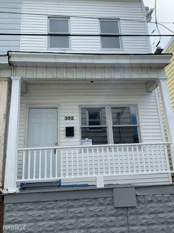 302 W Ny St 302 - Photo 2 of 20