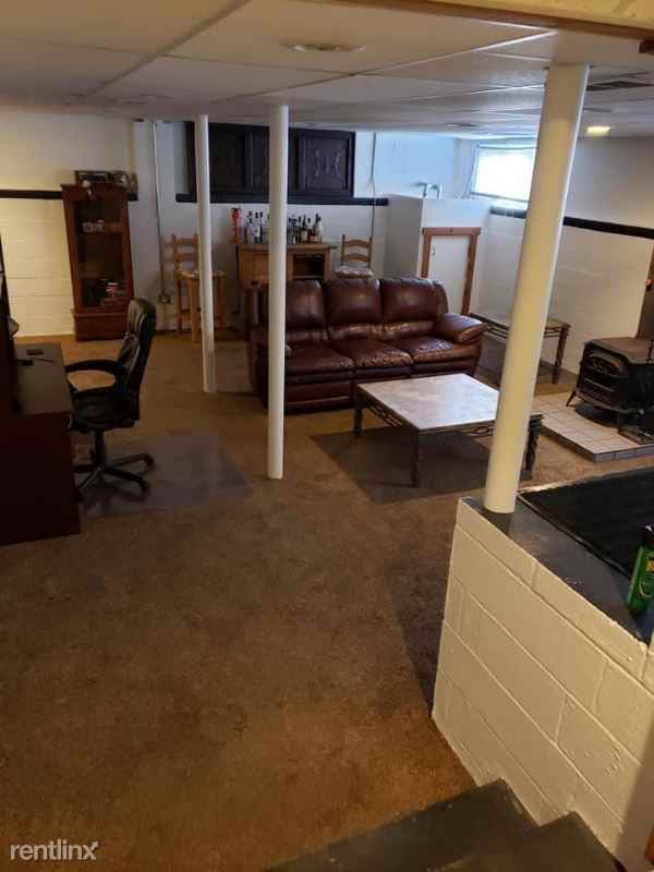 60 Laurel Ave - Photo 3 of 7