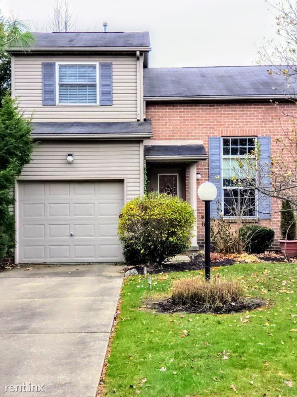 2157 Kenyon St. N.E. A - Photo 2 of 40