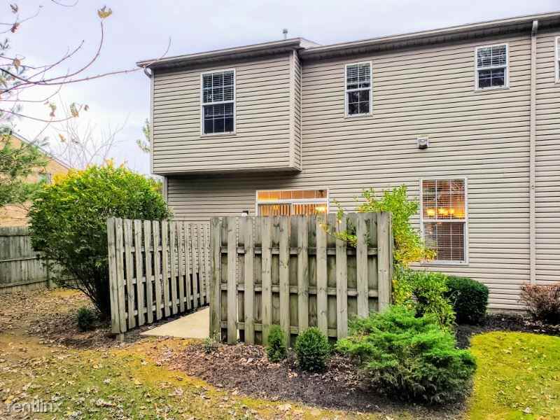 2157 Kenyon St. N.E. A - Photo 3 of 40