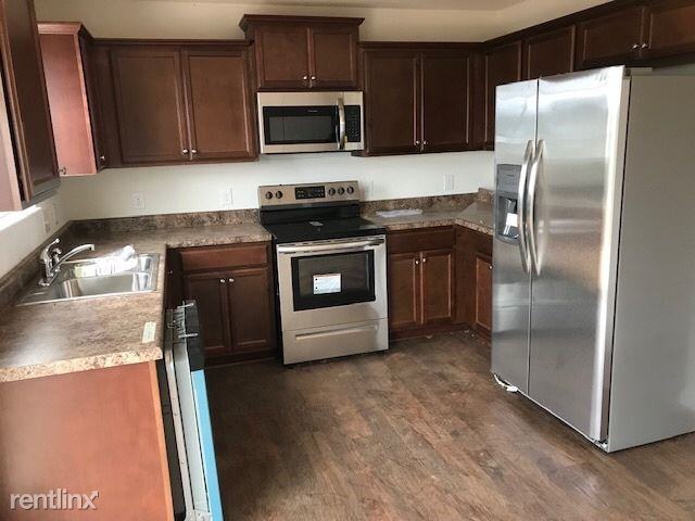 2549 Cottonwood Dr - Photo 2 of 10