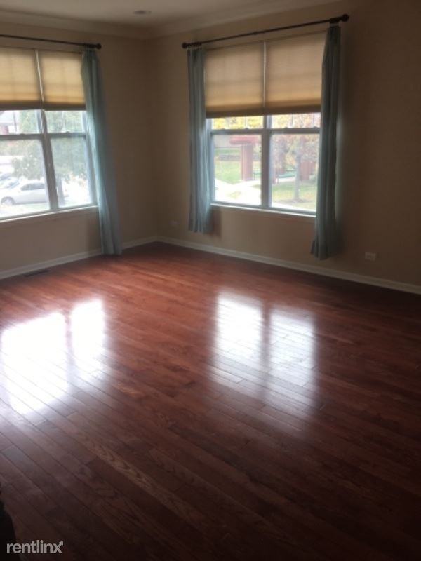 111 Concord Ct - Photo 2 of 17