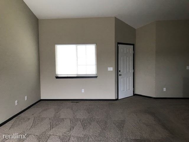 2112 E. Cedar Tree - Photo 2 of 14