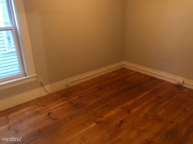 225 Spruce St 3 - Photo 3 of 8