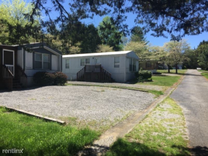 921 Narrows Rd - Photo 2 of 3