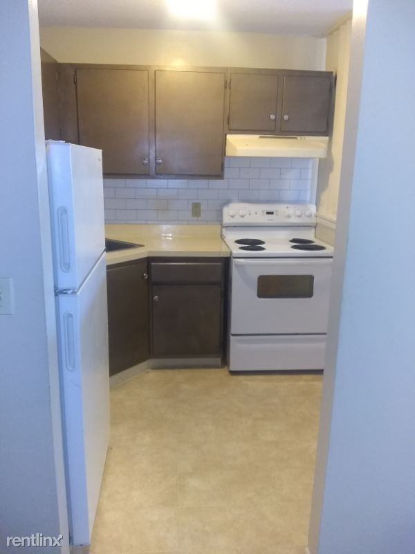 572 Brook Street B04 - Photo 3 of 13