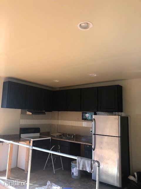 335 Ridge Ave 3rd Floor - Photo 3 of 20