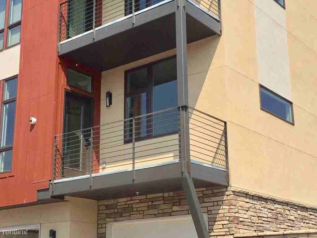 2727 Iowa Drive 202 - Photo 2 of 17