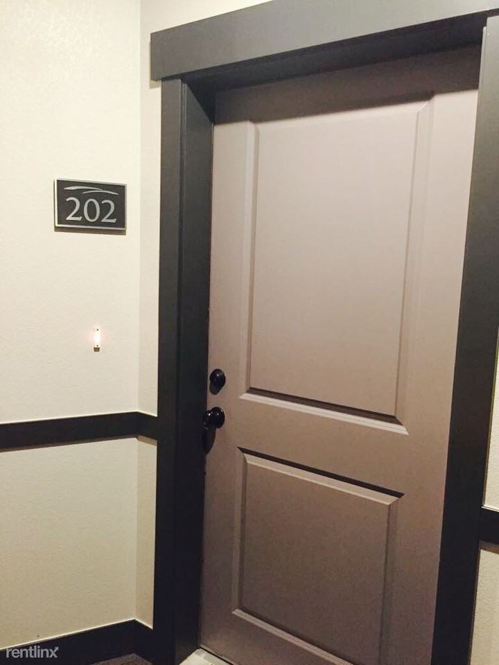 2727 Iowa Drive 202 - Photo 3 of 17