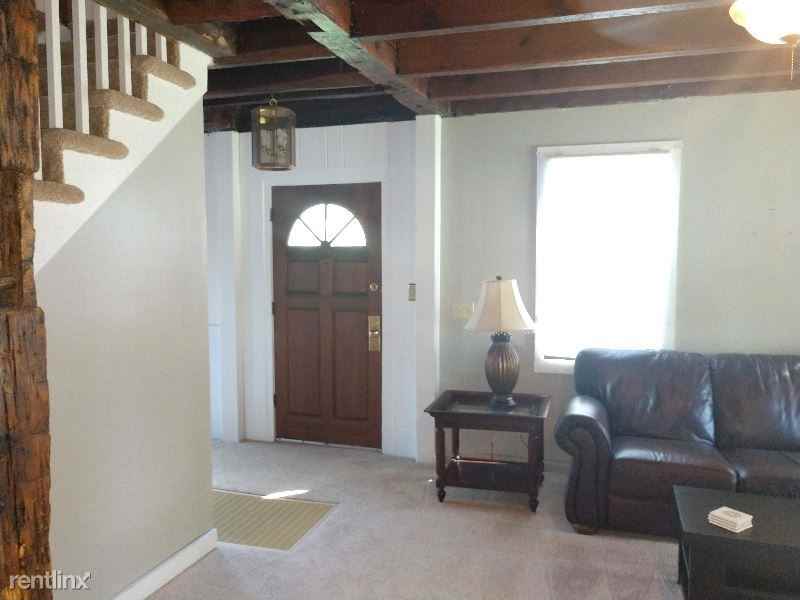 330 Round Lake Road - Photo 3 of 19