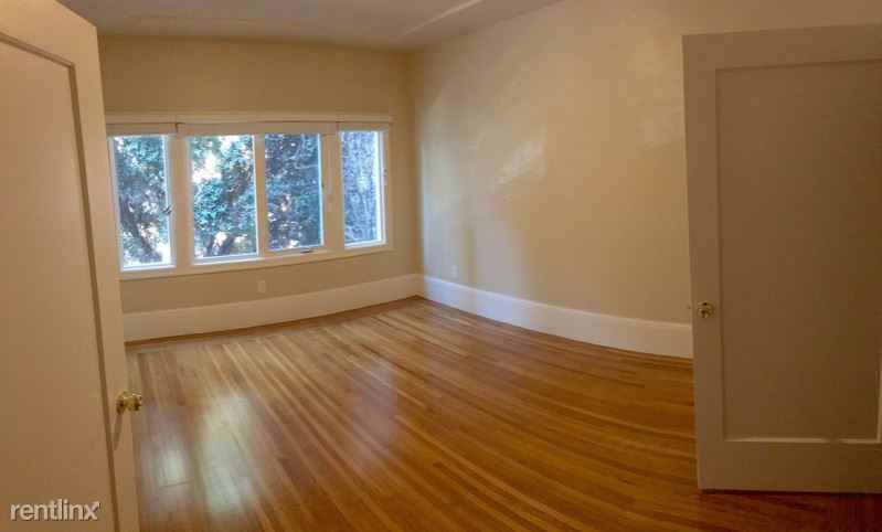 495 Elwood Ave 8 - Photo 3 of 5