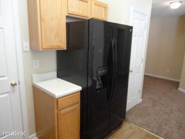 100 Ashby Dr - Photo 2 of 6