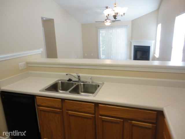 100 Ashby Dr - Photo 3 of 6