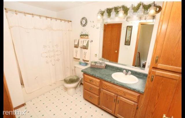 1168 Cardinal St - Photo 3 of 6