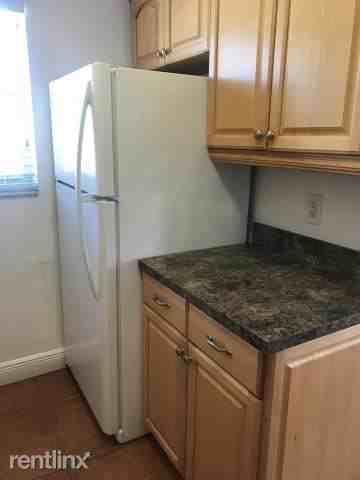 143 Yacht Club Dr - Photo 3 of 8