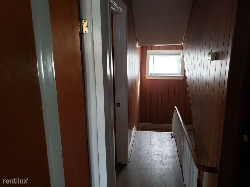 220 East Union St - Photo 2 of 8