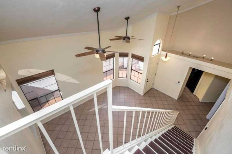 8636 N Siriga Way - Photo 3 of 4
