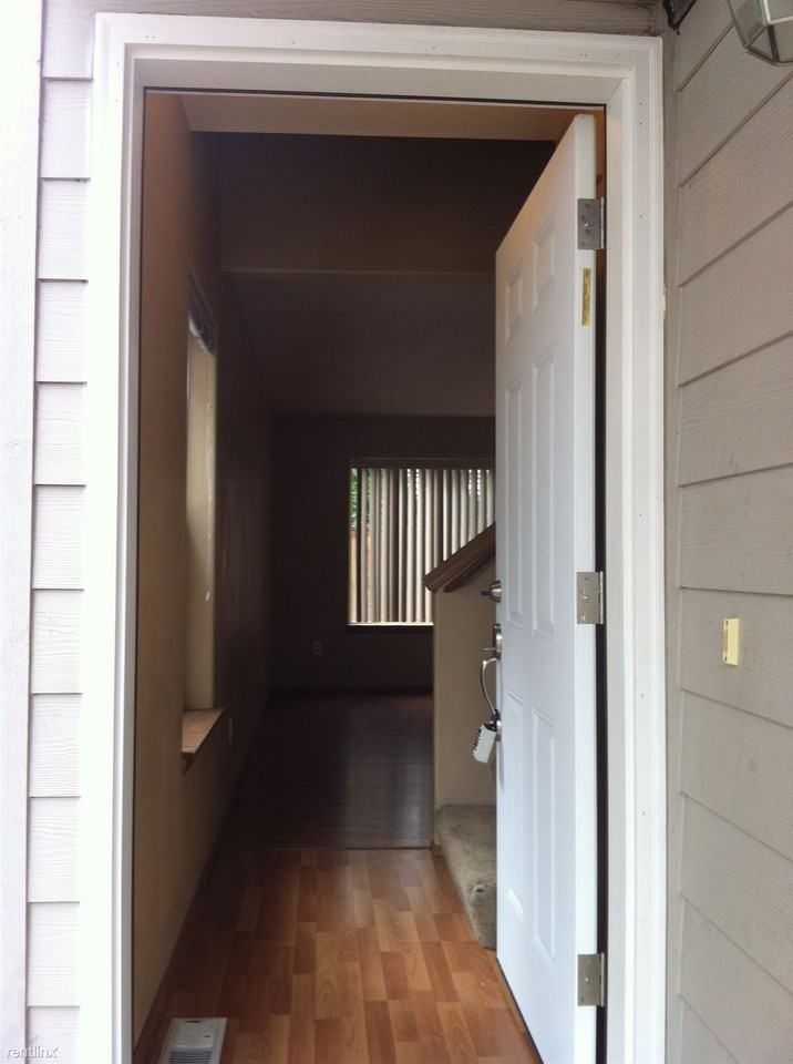 8421 Ne 36st Circle - Photo 2 of 16