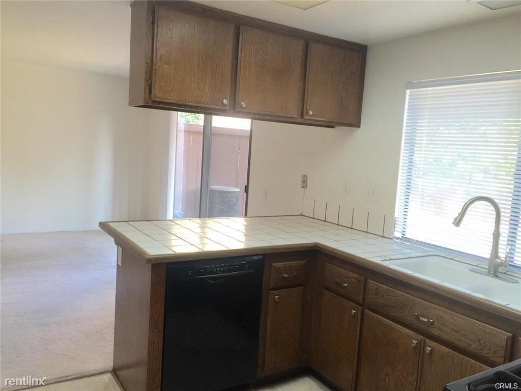 2126 Deer Springs Ln - Photo 3 of 5