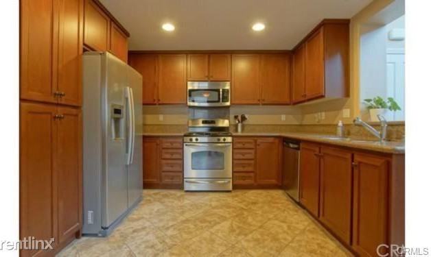 12444 Benton Dr #2 - Photo 2 of 6