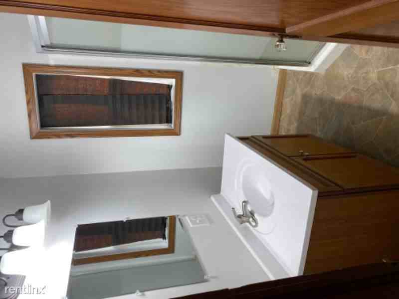 115 Somerville Ave - Photo 2 of 6