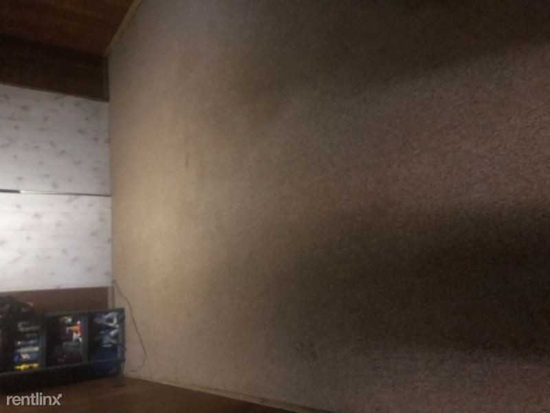 7023 Paxton - Photo 3 of 5