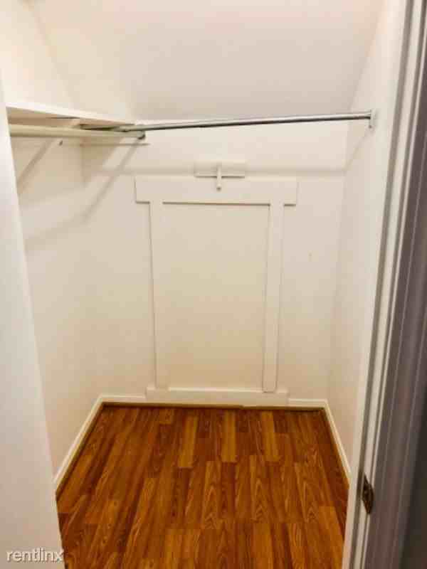 980 King St - Photo 2 of 10