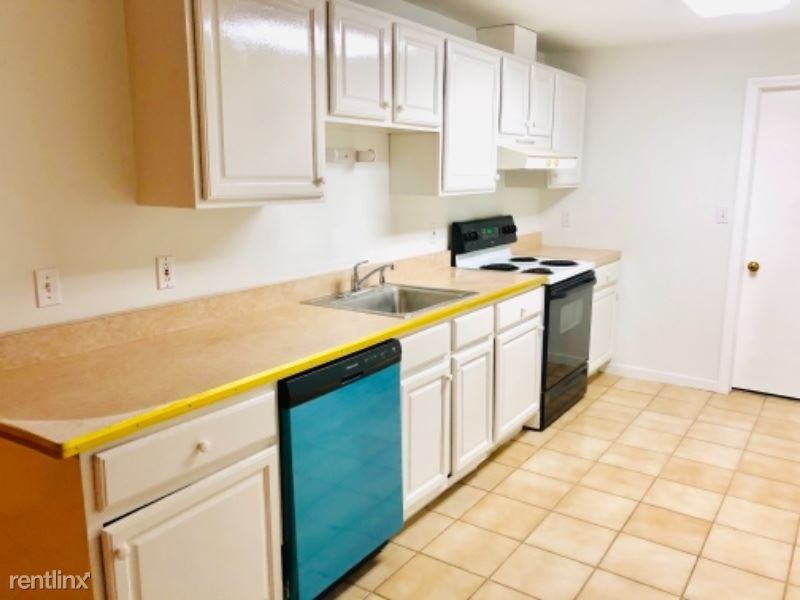980 King St - Photo 3 of 10