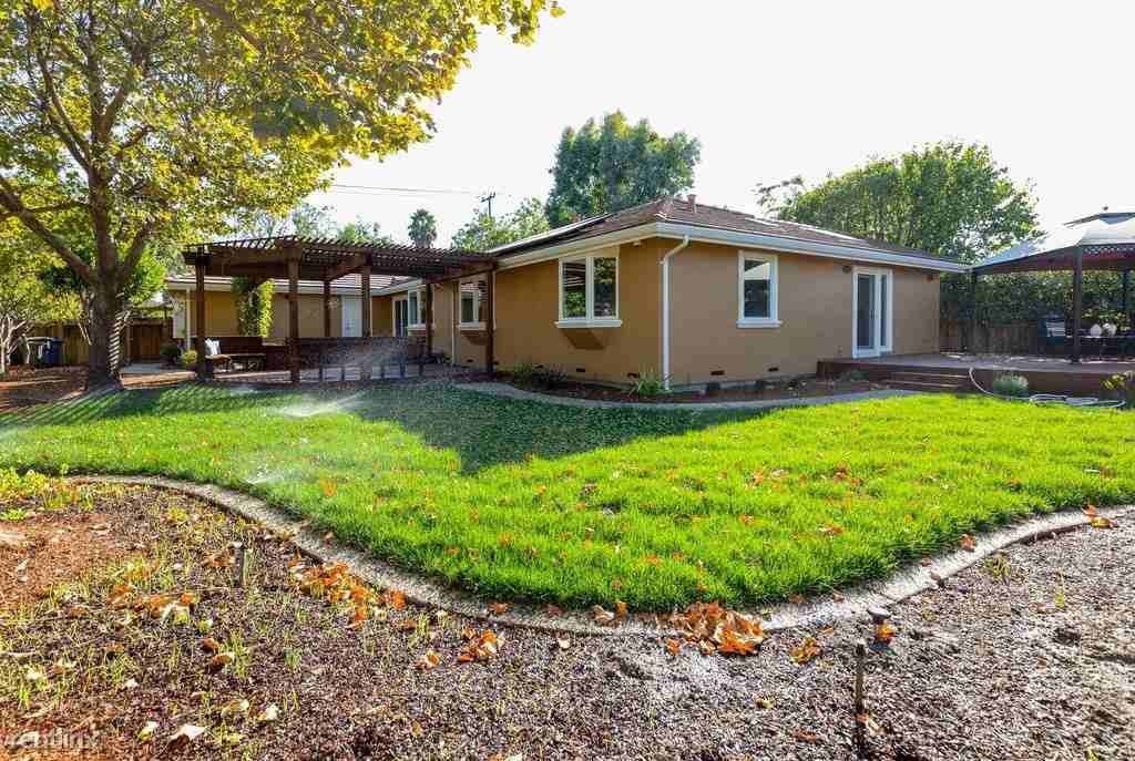 18597 Devon Avenue - Photo 3 of 3