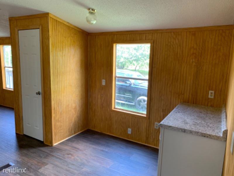 920 Sidneys Rd - Photo 3 of 15